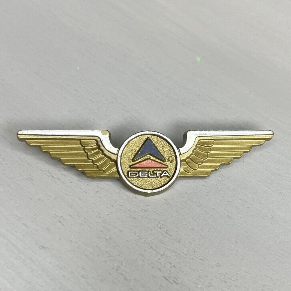 Vintage Delta Airlines Pin Stoffel Seal Tuckahoe NY Plastic Pilot In Training